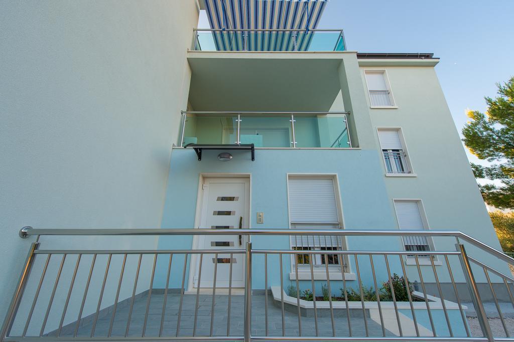 Blue Sky Apartments Rogoznica  Esterno foto
