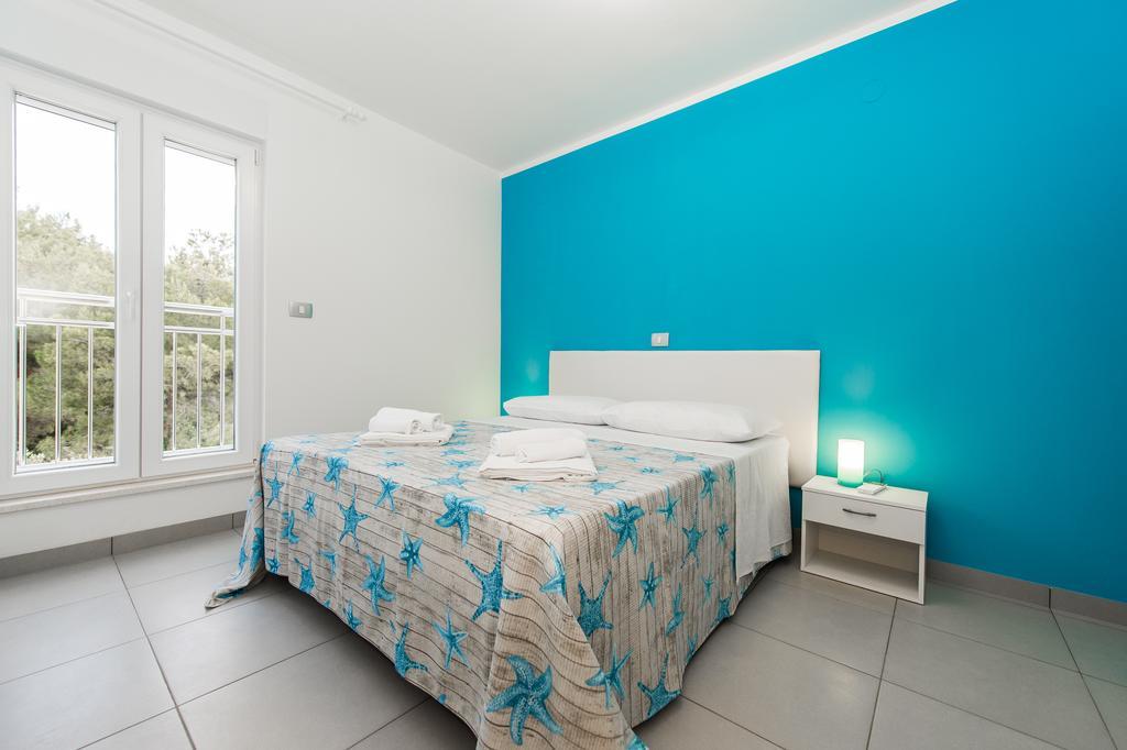 Blue Sky Apartments Rogoznica  Esterno foto