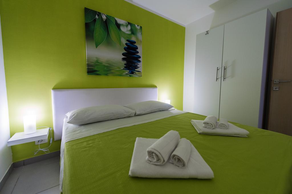 Blue Sky Apartments Rogoznica  Esterno foto