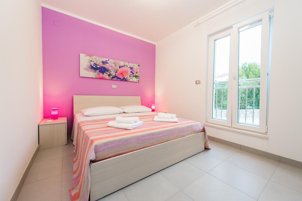 Blue Sky Apartments Rogoznica  Esterno foto